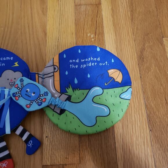 Melissa & Doug K’s Kids The Itsy Bitsy Spider Soft Cloth Book Crinkle Cover - Picture 6 of 11